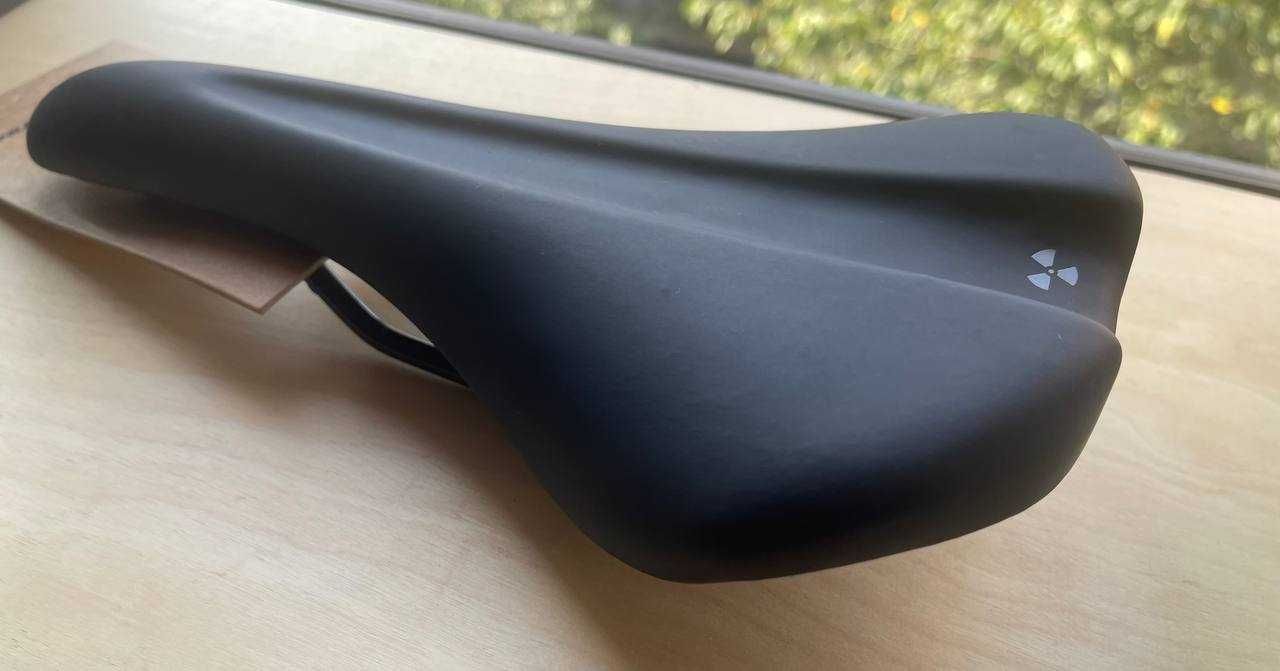 Сідло нове Nukeproof trail 277 mm x 140 mm