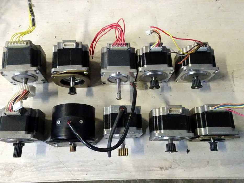 Mix silników krokowych NEMA23 różnych firm i marek (40)
