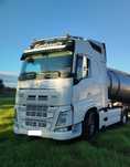 VOLVO FH4 540 com 6 pneus e revisão feita
