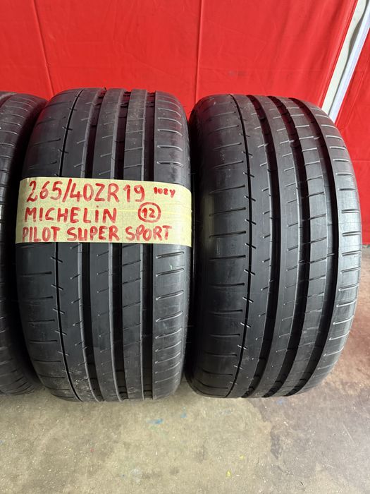 Pneus 235/40/19 + 265/40/19 Michelin completamente Novos