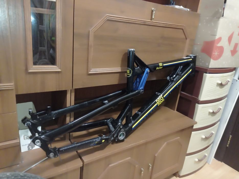 Рама двух подвес