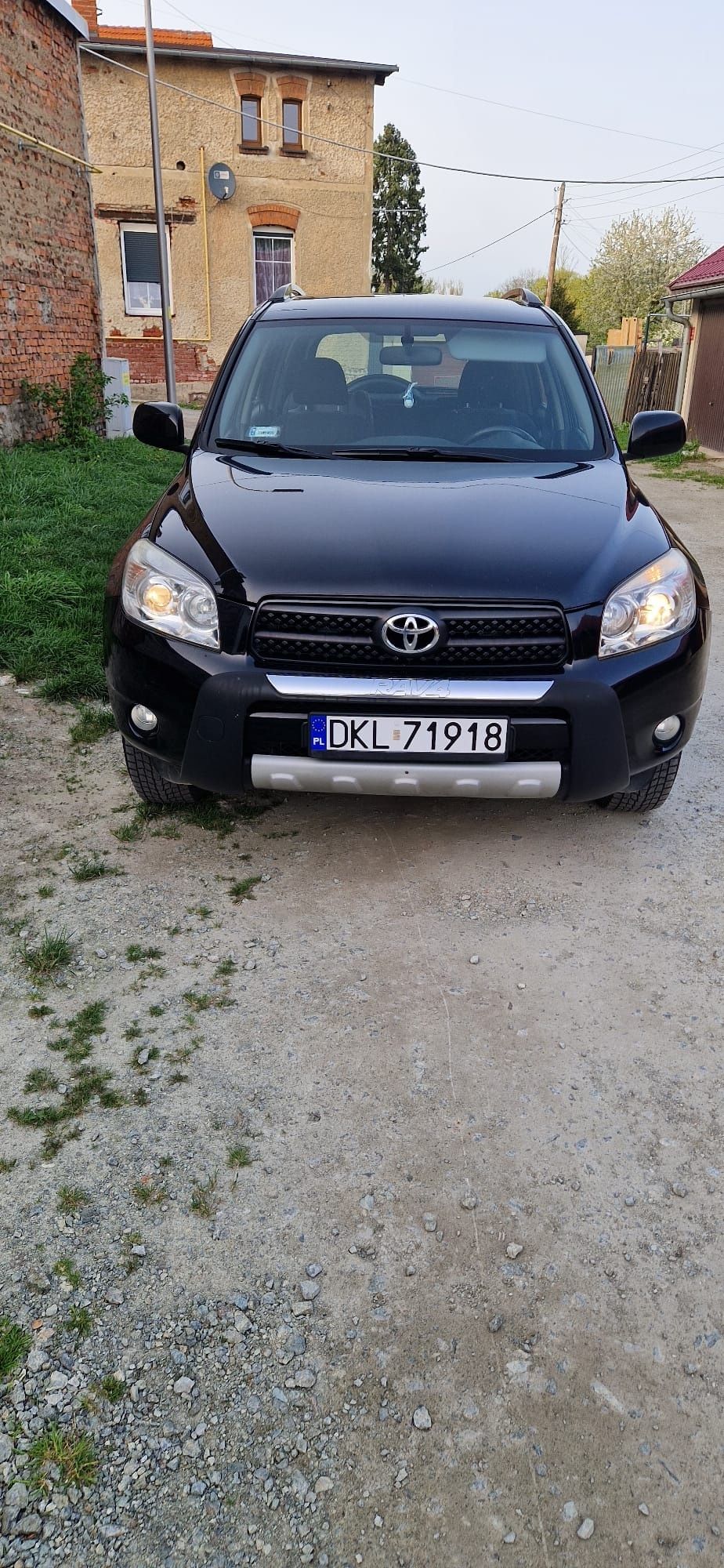 Toyota RAV 4  samochód