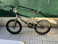 Bicicleta BMX em bom estado