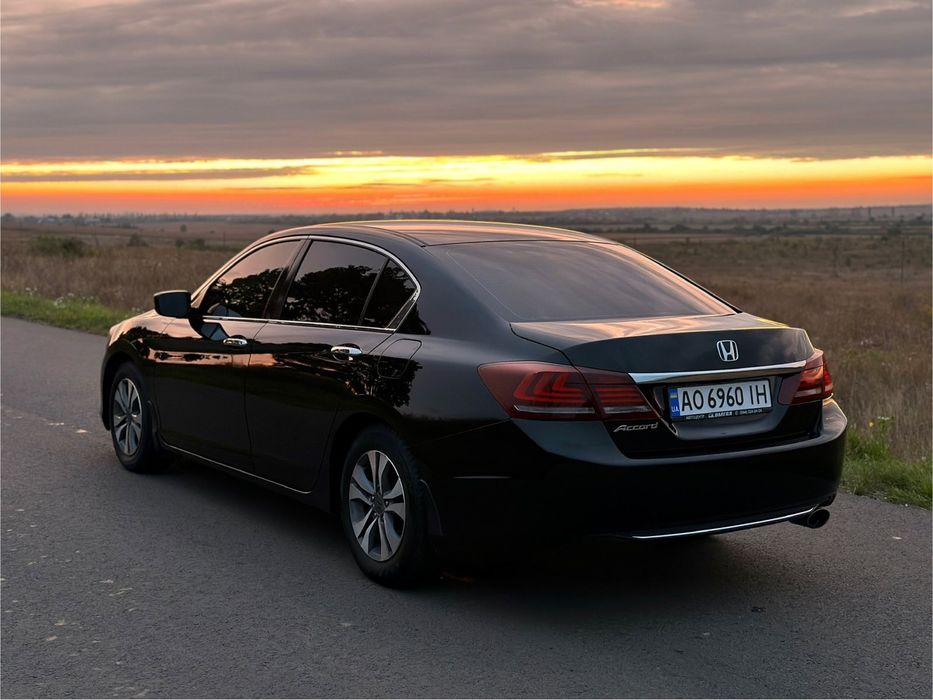 Honda Accord 2015 рік
