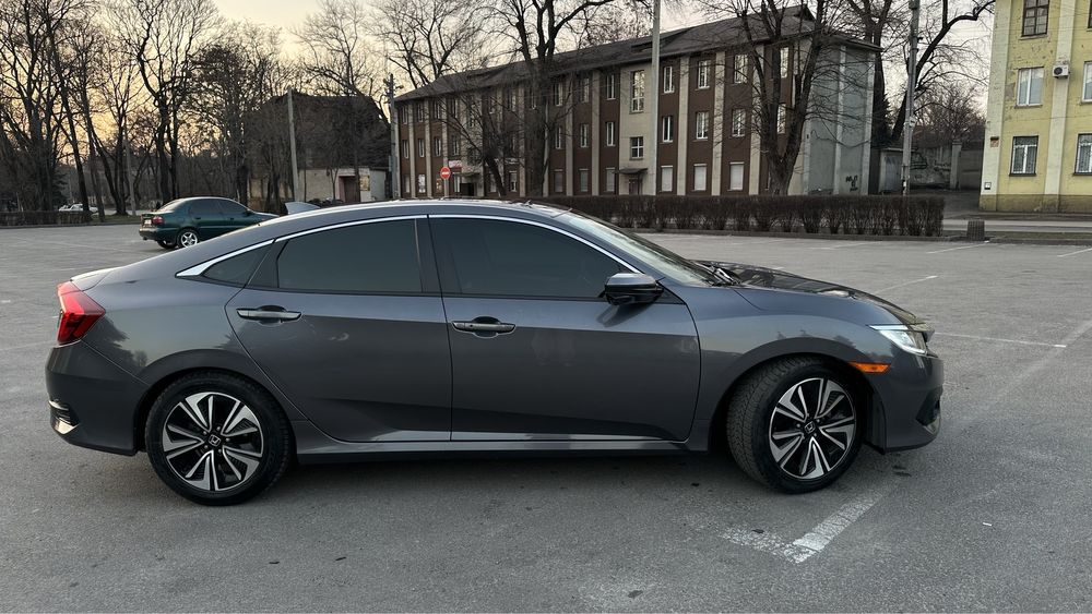 Honda civic X 1,5 2016 год