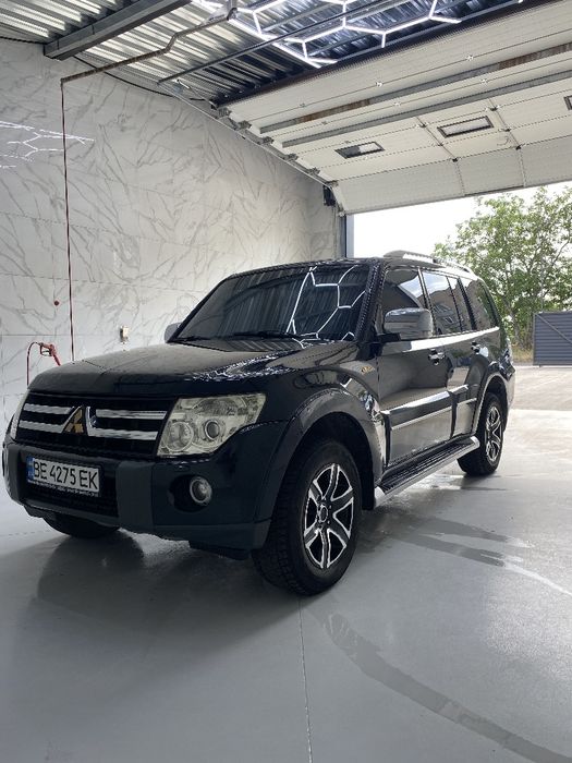 Mitsubishi Pajero 2008 3.8 л