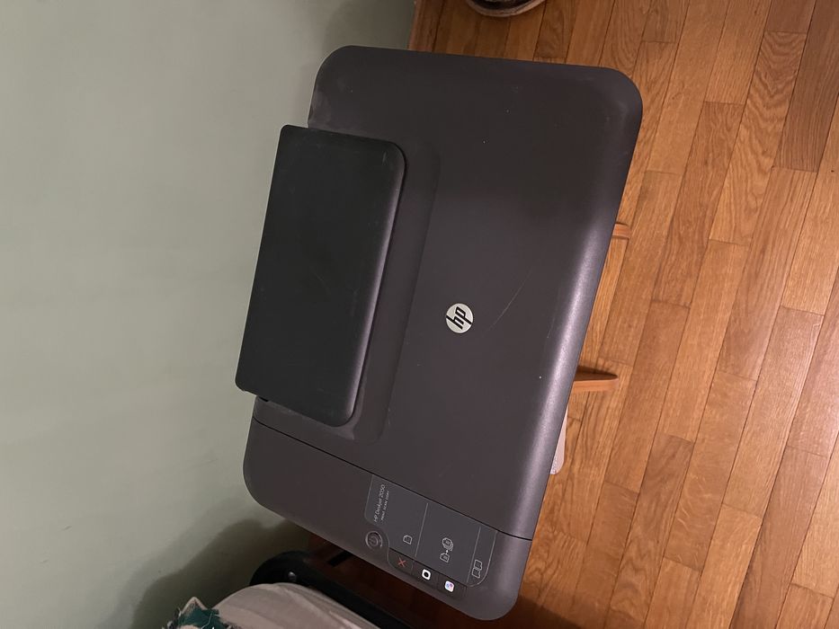 Принтер HP DeskJet 2050