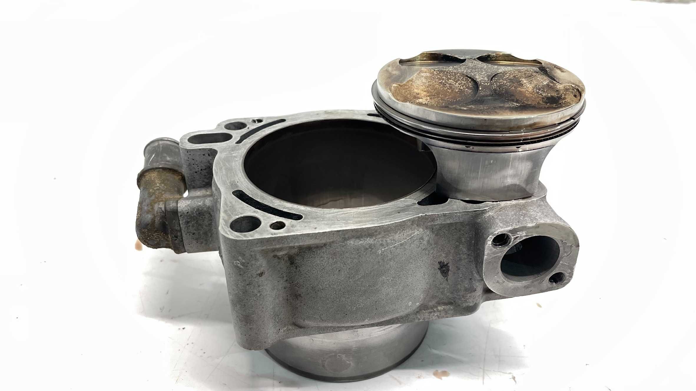 Husqvarna tc 250 04do12r Cylinder z tłokiem Części