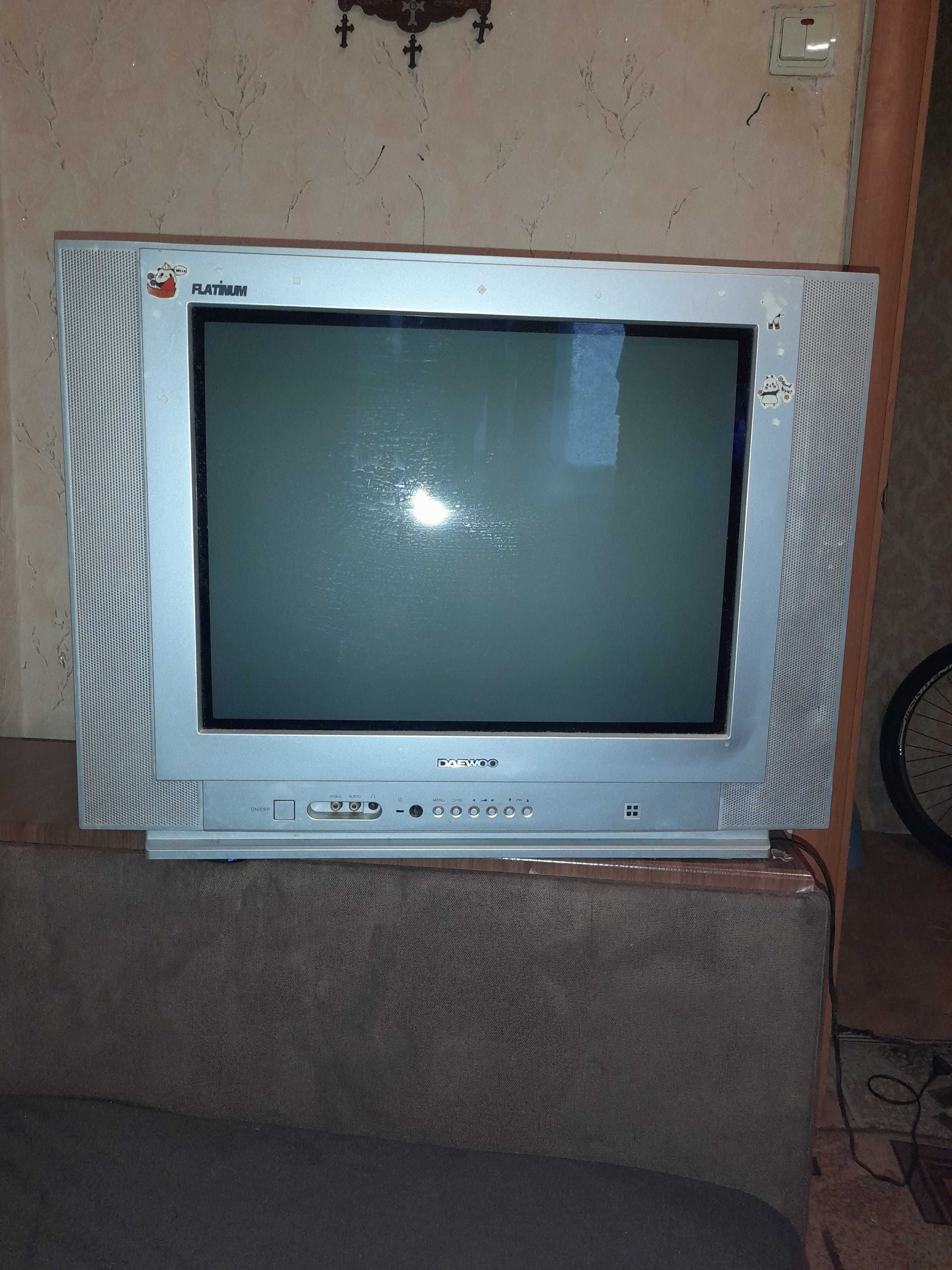 Телевизор в робочем состоянии