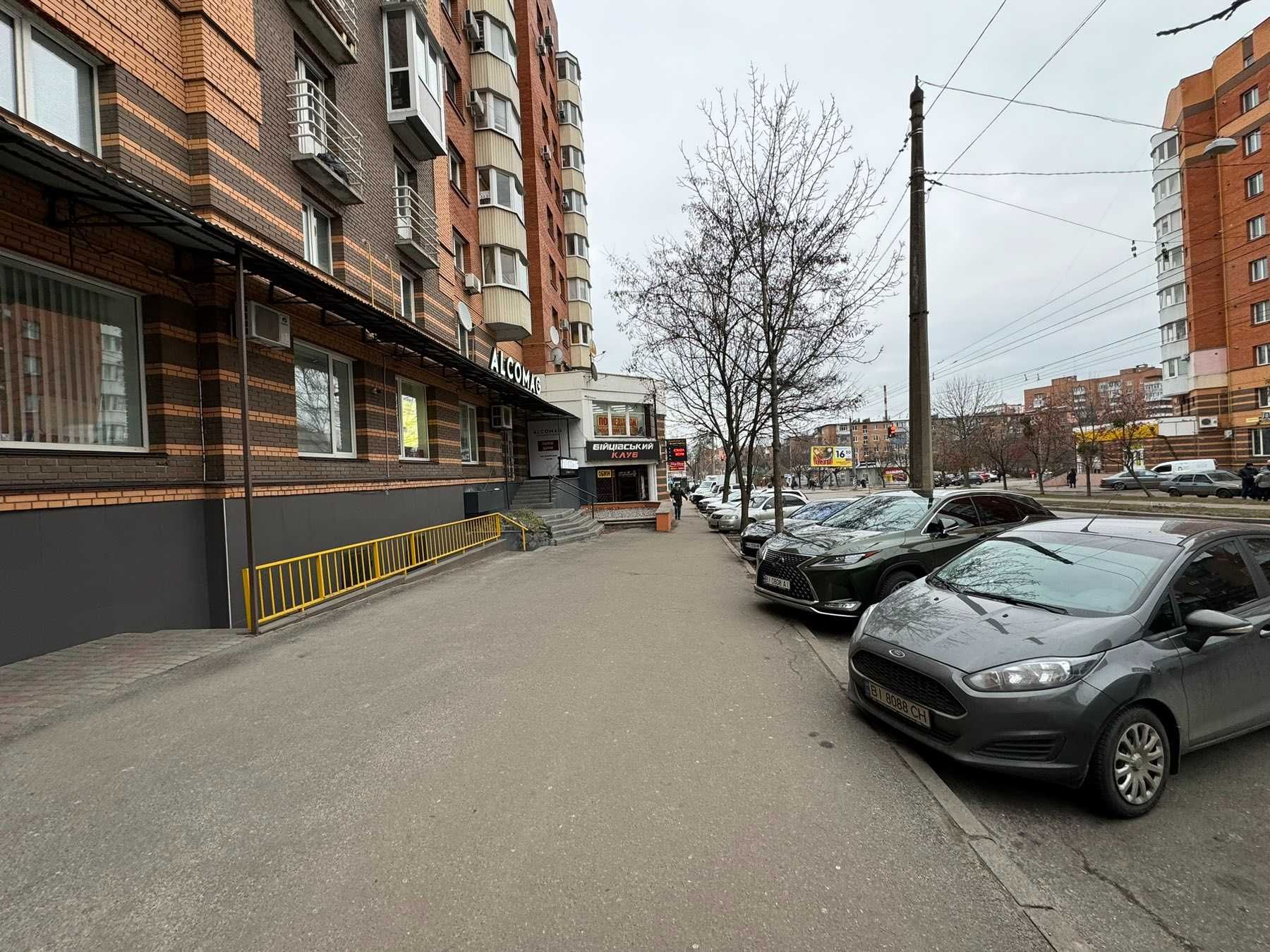 Продаж комерційної нерухомості, Поділ