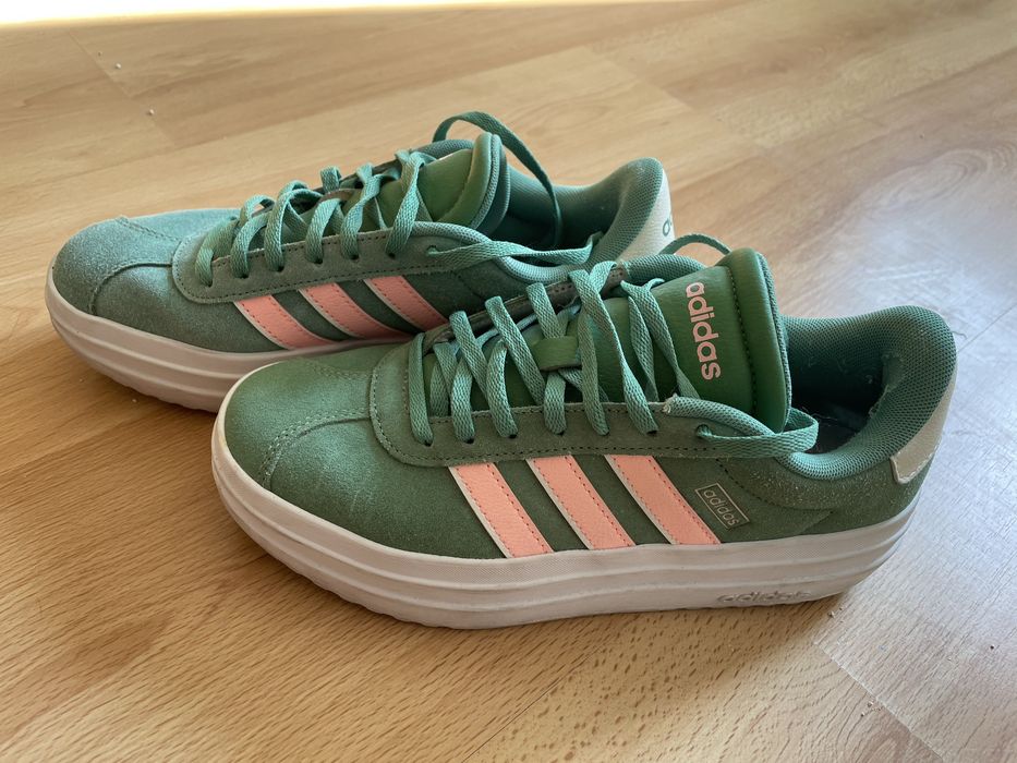 Ténis Adidas verdes