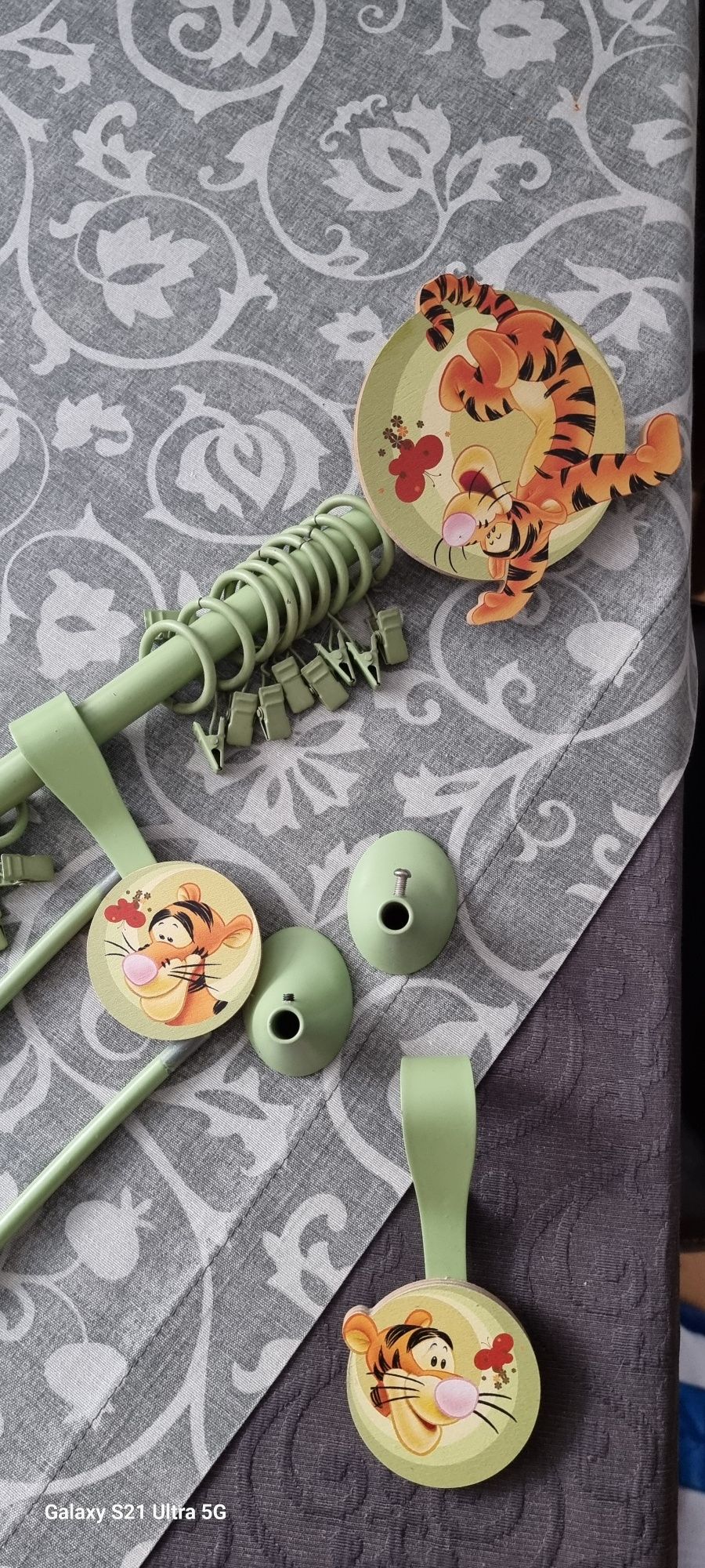 Karnisz Disney motyw z Kubusia Puchatka tygrysek
