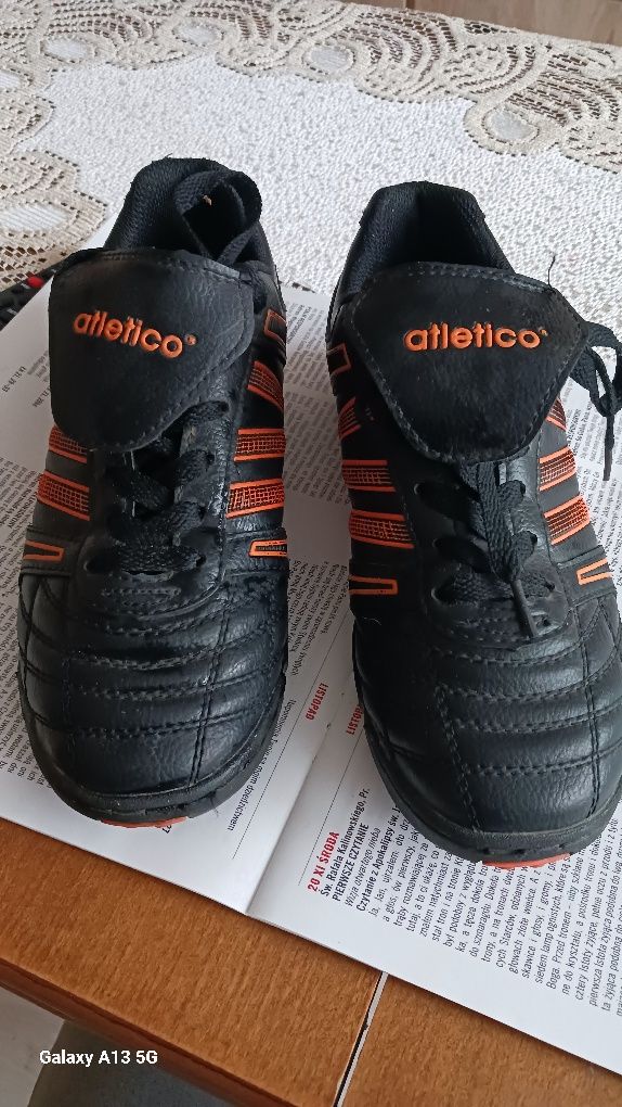Buty halówki Atletico 36 bdb