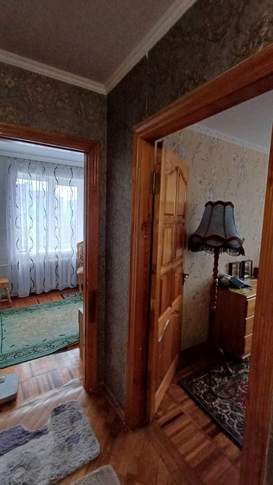 Продаж трикімнатної квартири по.Пр. Миру в Чернігові