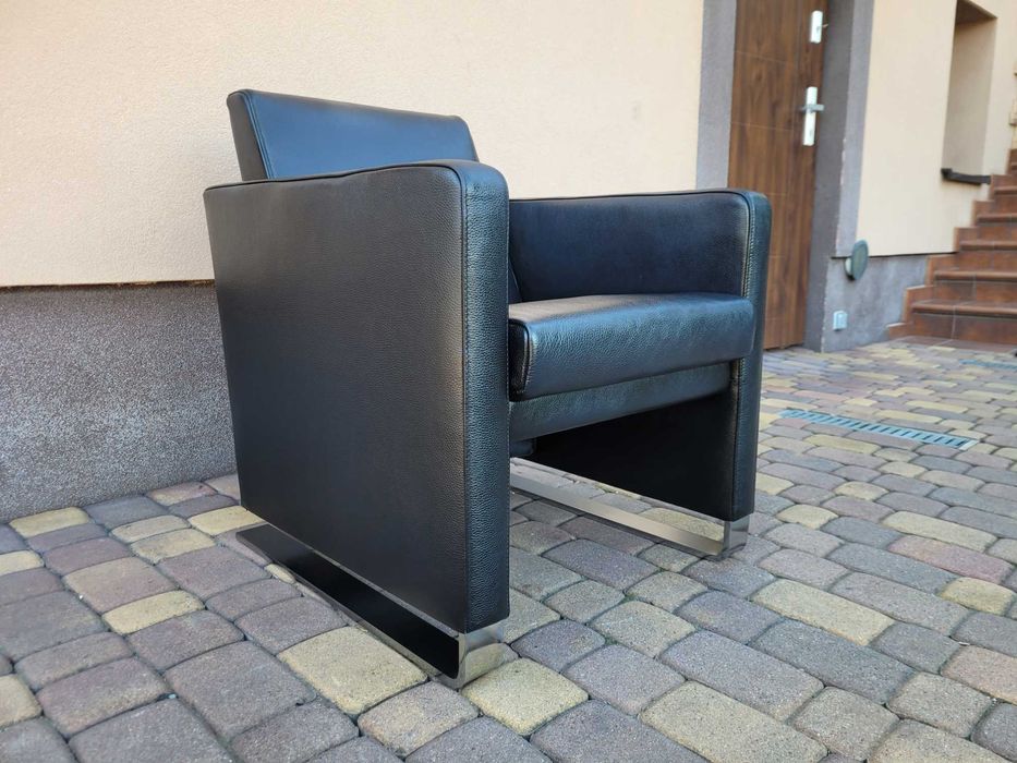 Nowoczesny Fotel Jori Navy Skóra Naturalna Design Furniture