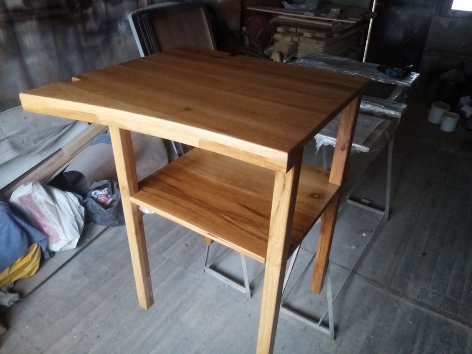 Столи  з дерева за Вашим замовленням.