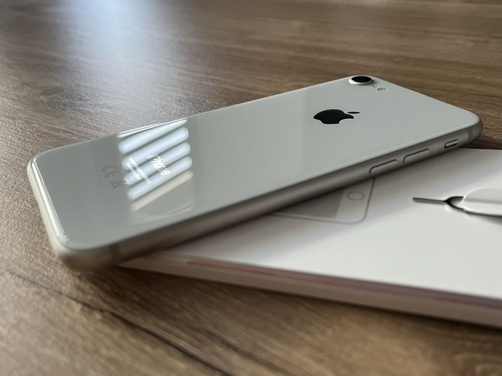 Iphone 8 128GB Silver biały perfekcyjny stan