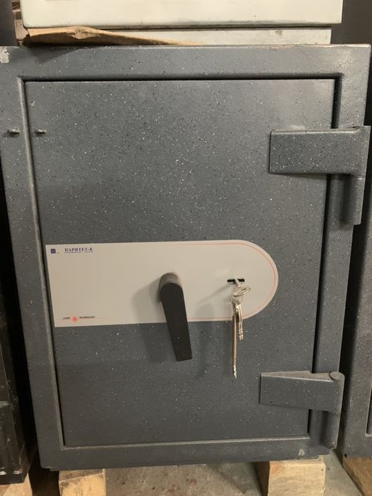 Сейф взломостійкий 2 клас Парітет CL II 68к