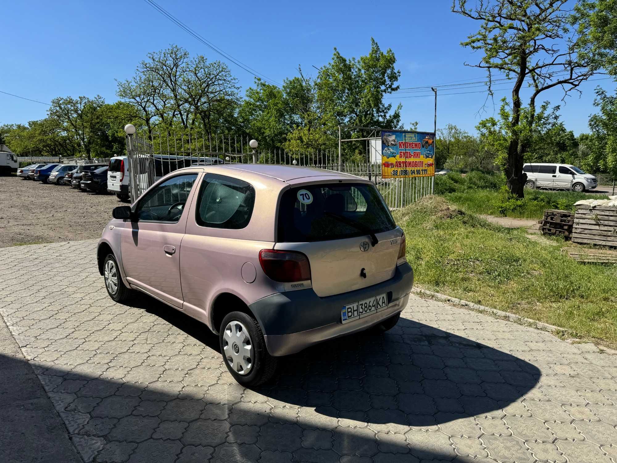 TOYOTA Yaris 1999