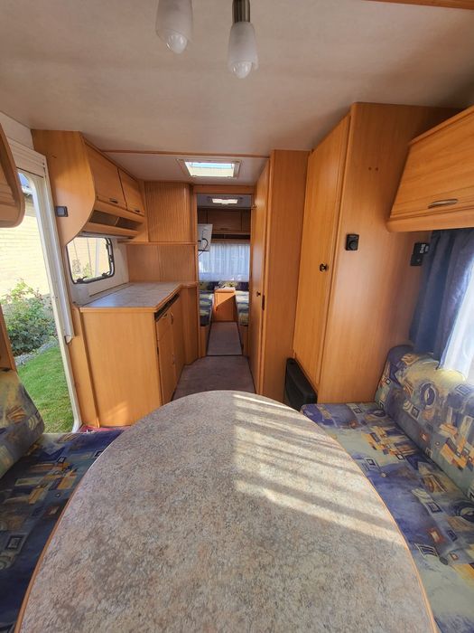 Przyczepa kempingowa LMC Luxus 495