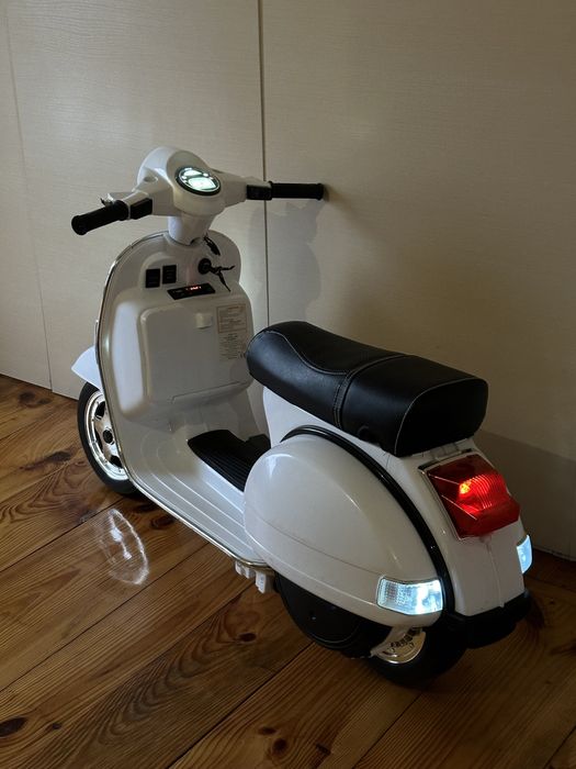 Дитячий мотоцикл Vespa (оригінальний)