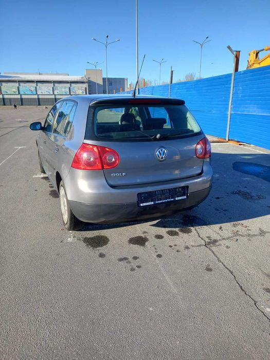 Продам volkswagen golf 5