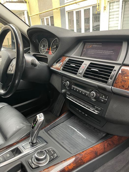 BMW  X5 E70 3.0 Бен. Ideal