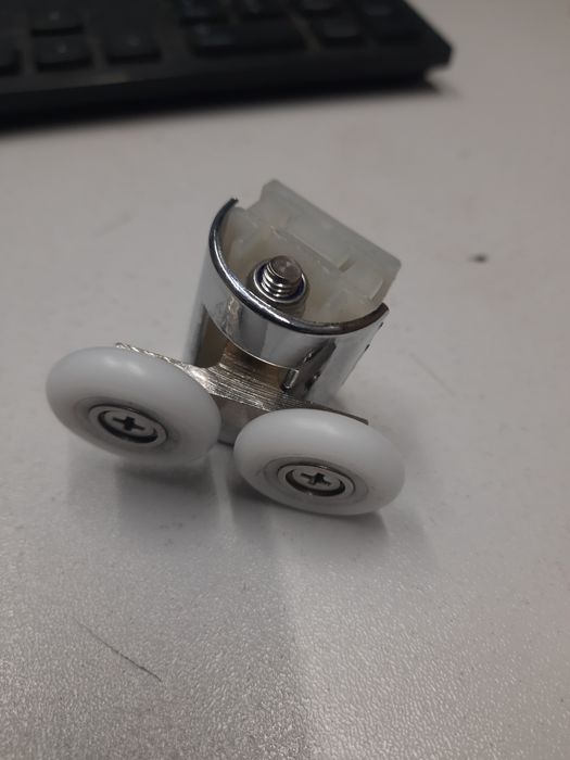 Rolki do kabin prysznicowych różne rodzaje