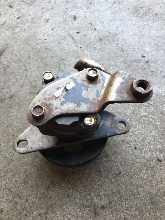 Насос гидроусилителя гідропідсилювача ГУР Mazda 323 BA