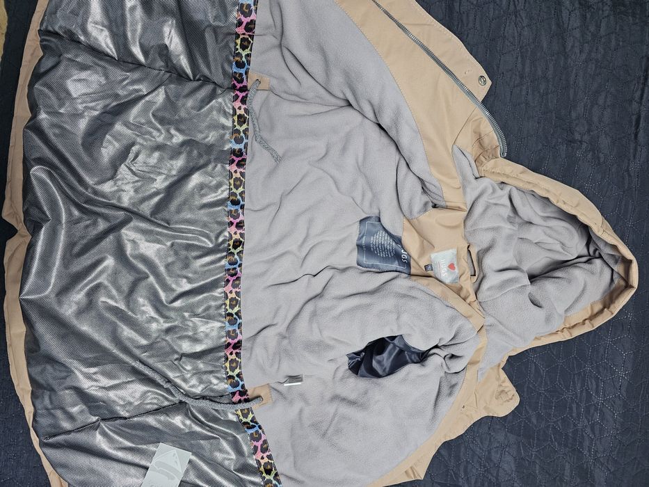 Куртка - парка Hugs. 152 розмір. Нова!