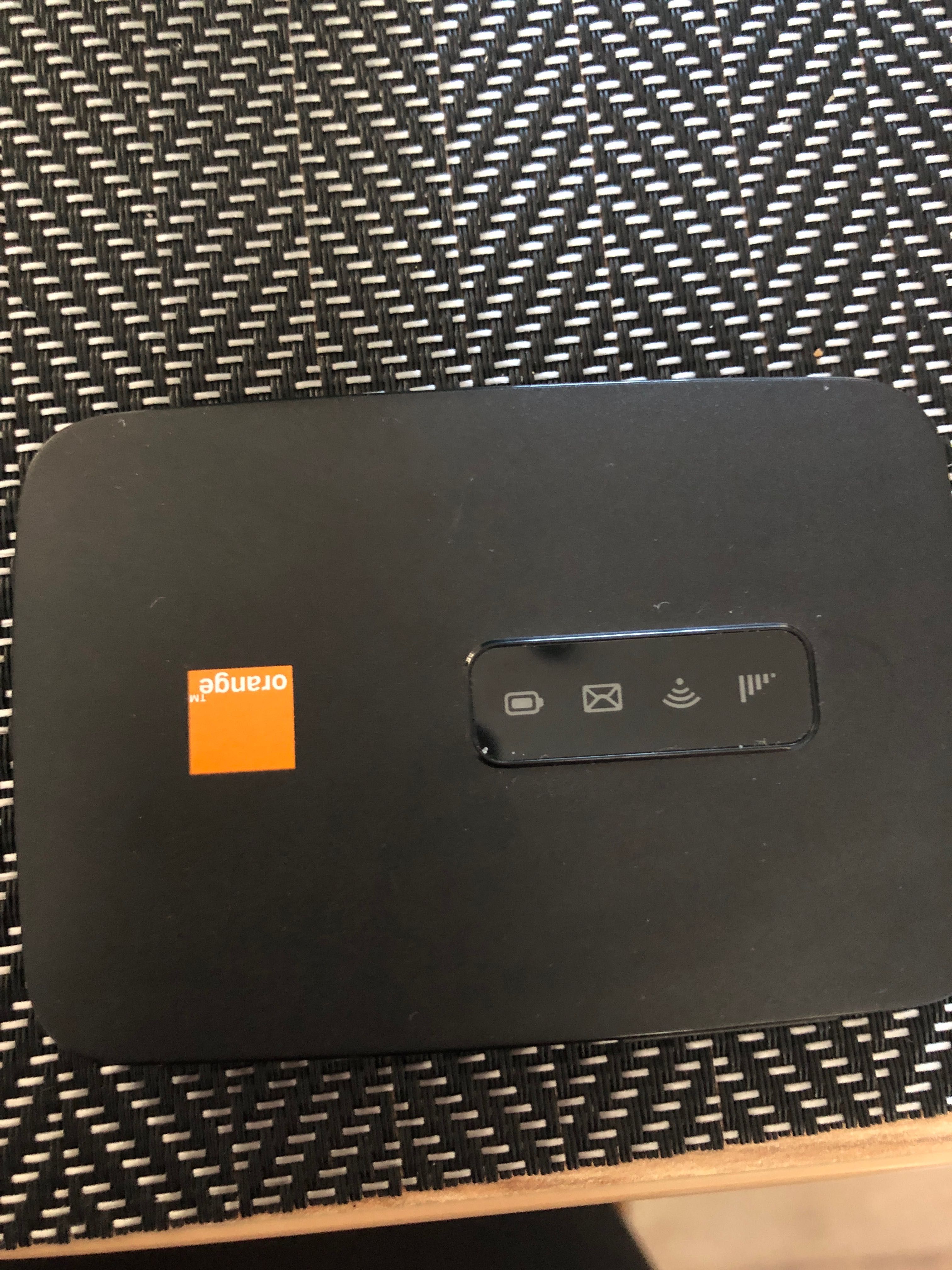 Router Orange Air box