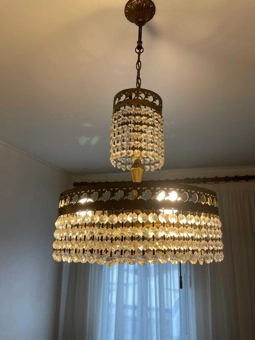 Lustre em meio cristal