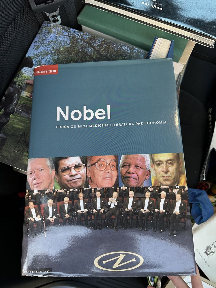 livro A GRANDE HISTÓRIA - Nobel