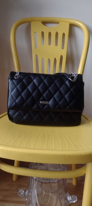 Chanelka czarna Wittchen + gratis