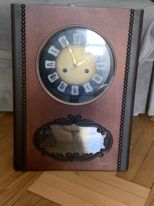 Годинник настінний з боєм Янтар