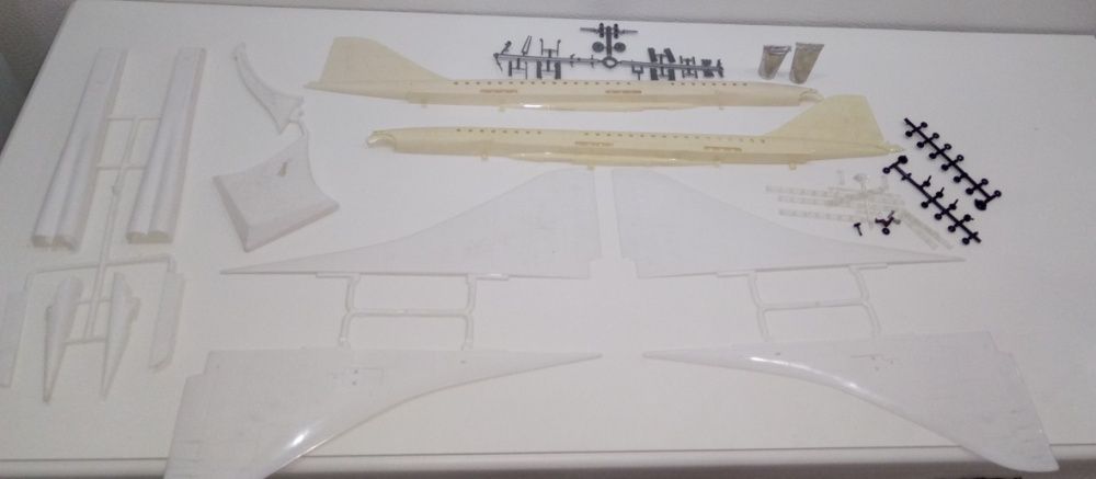 Ту-144 сборная модель самолета Plasticart 1/100 ГДР