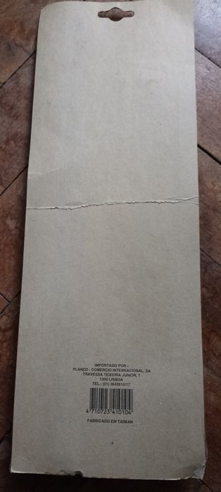 Cabides antigos de madeira