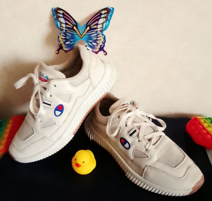 Свои стильные фирменные кроссовки. Made in Turkey. Размер 38 (25 см).