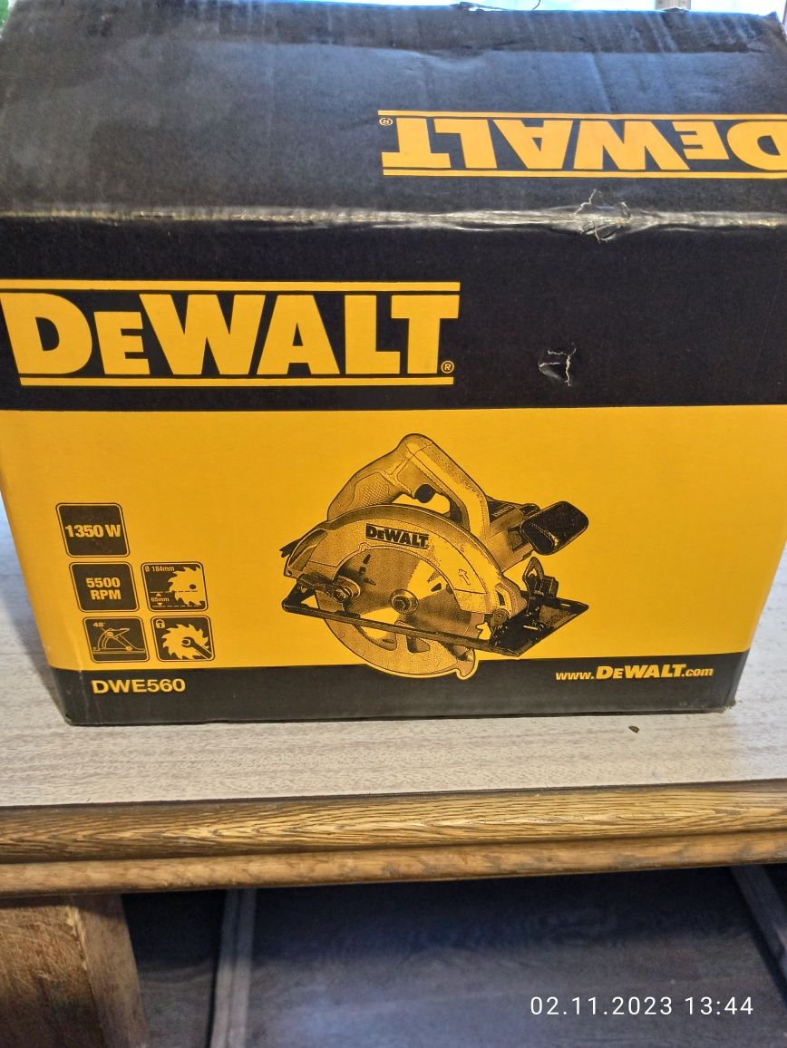 Циркулярная пила DEWALT