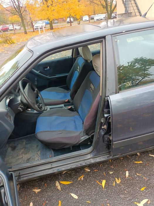 Автомобіль Audi 80