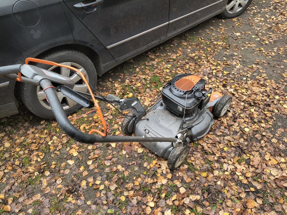 Sprzedam okazyjnie fajna kosiarkę Husqvarna do poprawek