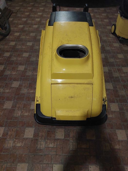 Продам трифазну мийку КЕРХЕР HDS 695M ECO