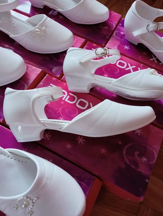 Buty komunijne 32