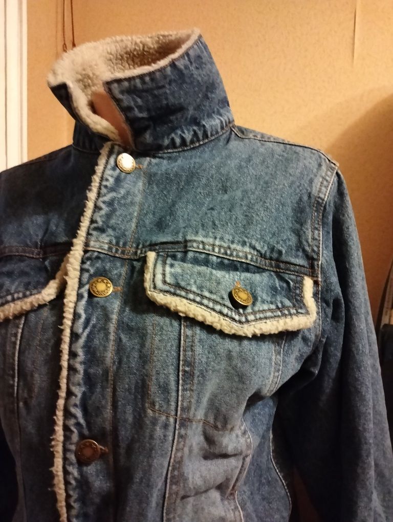 Утепленная джинсовая куртка