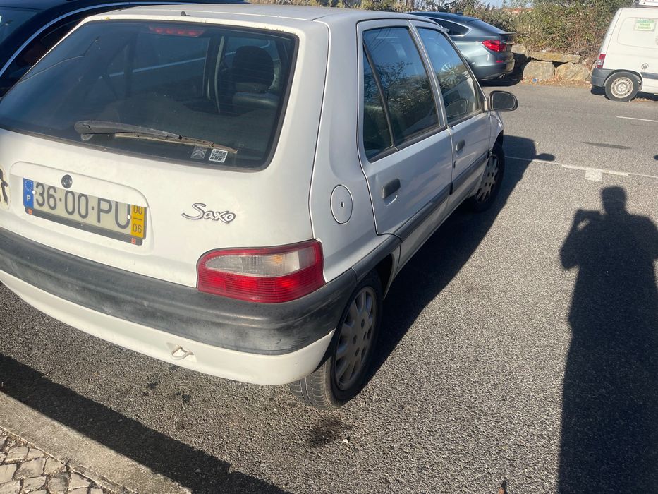 Citroen saxo com 95mil km bem estimado