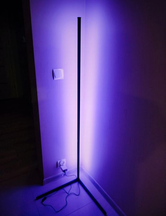 Lampa podłogowa LED RGB narożna sterowana pilotem