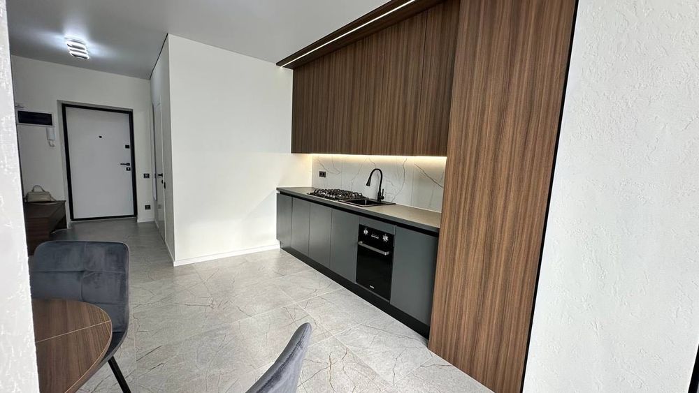 Продаж 1 км квартири в спальному районі міста