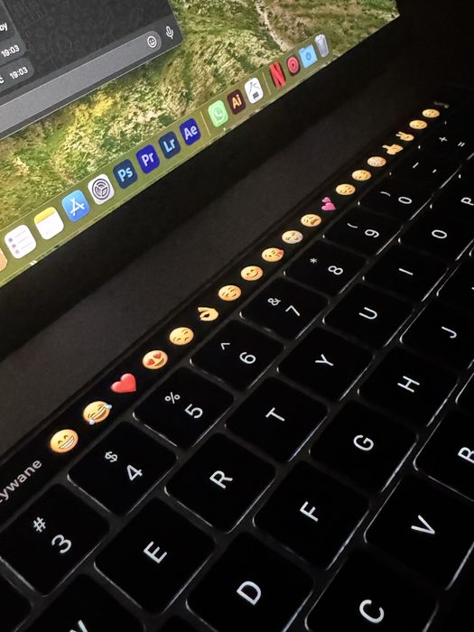 Macbook pro 15”  16/512gb 2020 intel touchbar