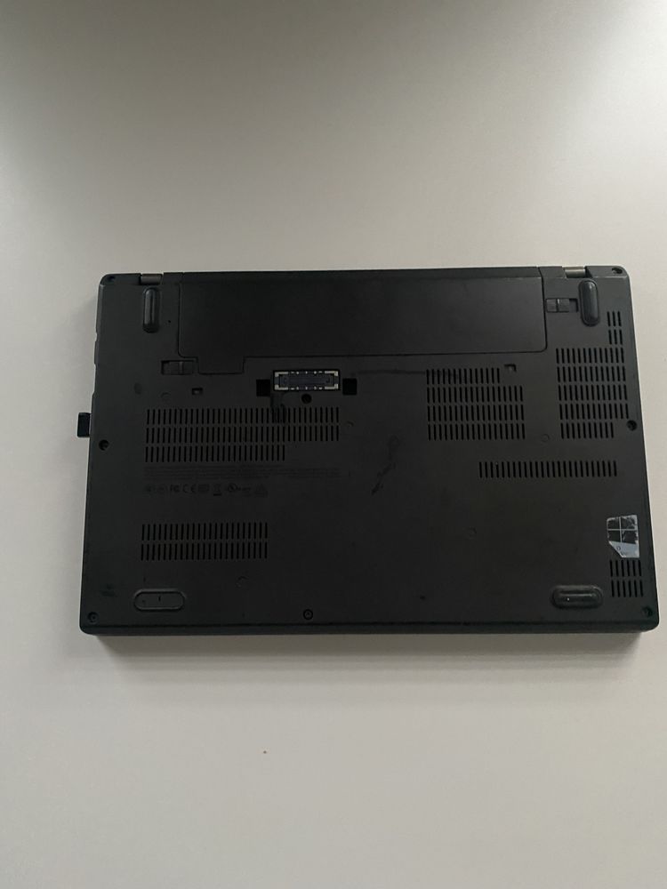 Laptop lenovo thinkpad x270 (i7/16gb ram)