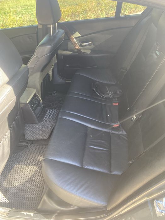 Продам БМВ Е60 530D